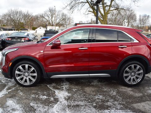 Used 2021 Cadillac XT4 Premium Luxury image 9