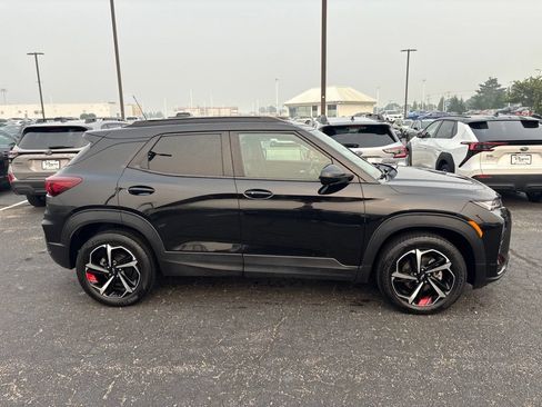 Used 2021 Chevrolet TrailBlazer RS w/ Convenience Package AWD/4WD image 2