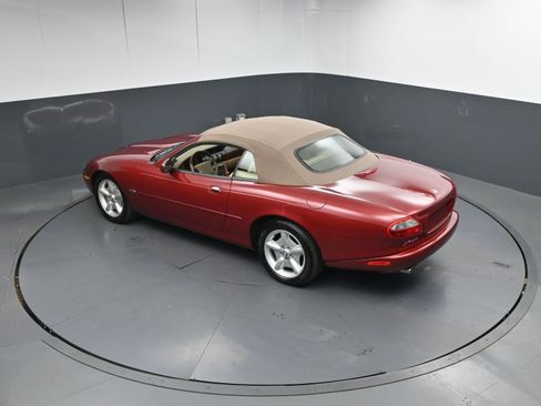 Used 1998 Jaguar XK8 Convertible image 35