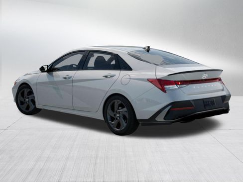 New 2026 Hyundai Elantra SEL Sport FWD image 5