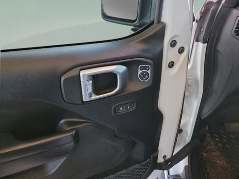 Used 2020 Jeep Wrangler Unlimited Sport image 25