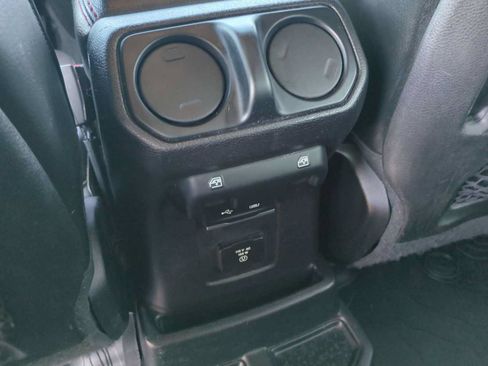 Used 2019 Jeep Wrangler Unlimited Rubicon AWD/4WD image 21