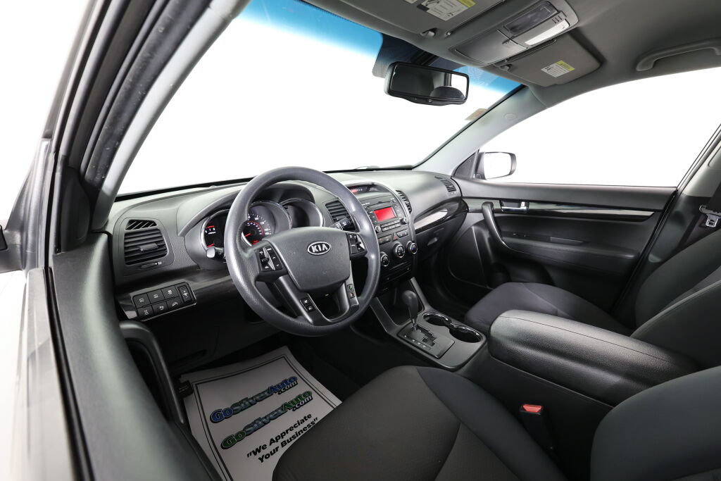 Used 2011 Kia Sorento LX w/ Convenience Pkg AWD/4WD image 10