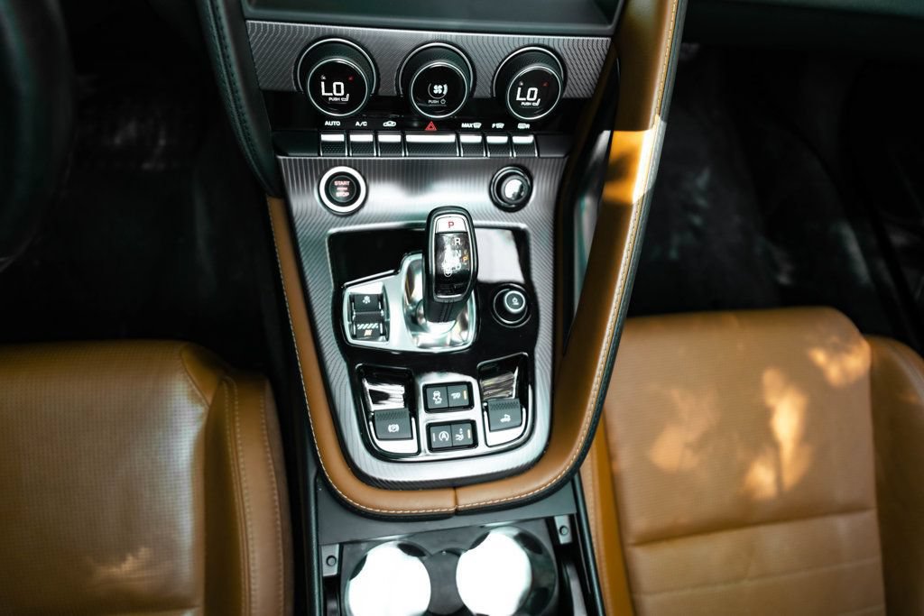 Used 2019 Jaguar F-TYPE Convertible AWD image 33