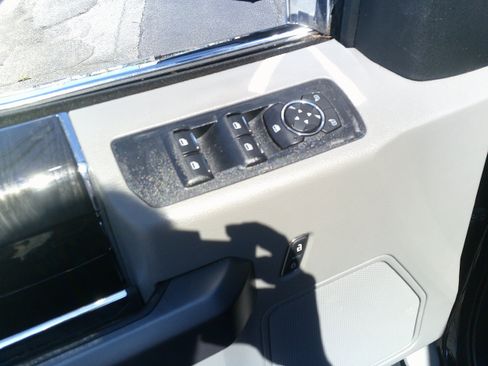 Used 2020 Ford F150 XLT w/ Equipment Group 302A Luxury AWD/4WD image 16