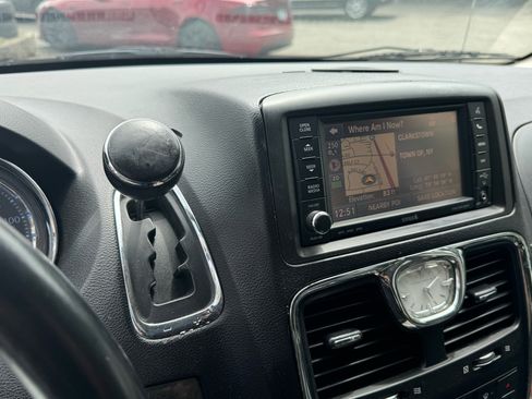 Used 2012 Chrysler Town & Country Touring-L w/ Entertainment Group #2 image 35