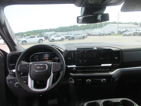 New 2026 GMC Sierra 2500 SLE w/ SLE Value Package; AWD/4WD image 16