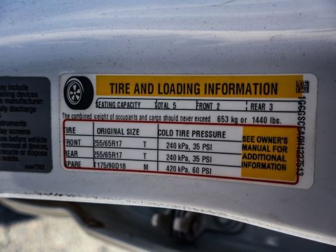 Used 2017 Chevrolet Colorado LT image 42