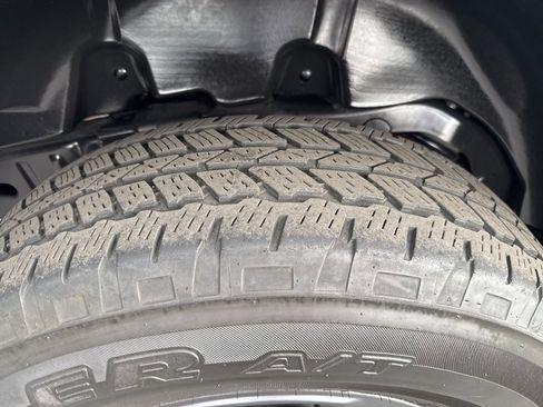 Used 2022 Ford Bronco Big Bend image 11