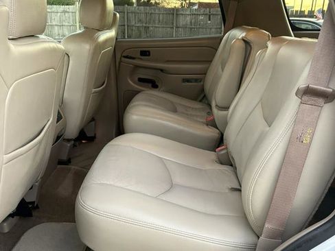 Used 2004 Chevrolet Tahoe Z71 w/ Z71 Preferred Equipment Group image 11