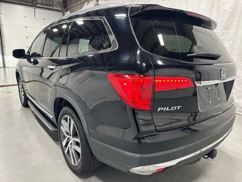 Used 2018 Honda Pilot Touring image 5