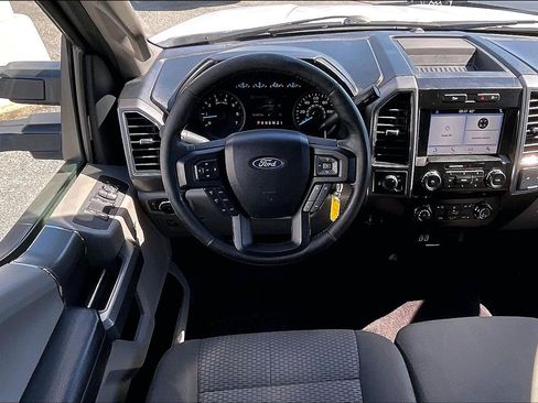 Used 2017 Ford F150 XLT w/ Equipment Group 302A Luxury RWD image 5