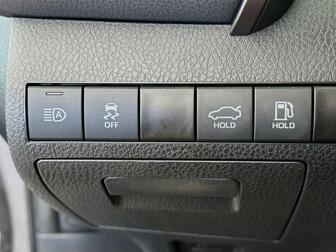 Used 2023 Toyota Camry SE FWD image 16