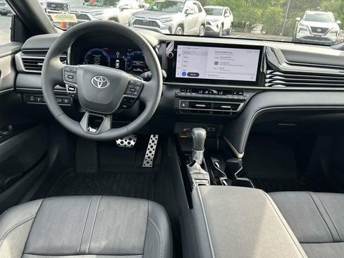 Used 2025 Toyota Camry XSE AWD/4WD image 15