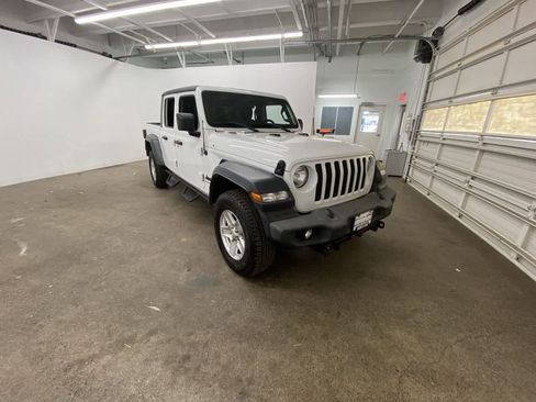 Used 2020 Jeep Gladiator Sport w/ Quick Order Package 24S image 8