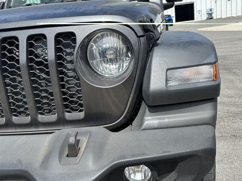 Used 2024 Jeep Wrangler Unlimited Sport AWD/4WD image 6