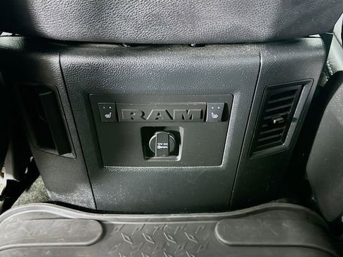 Used 2015 RAM 3500 Laramie AWD/4WD image 21
