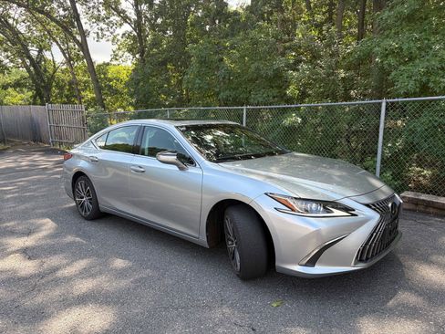 Certified 2024 Lexus ES 350 w/ Premium Package FWD image 1