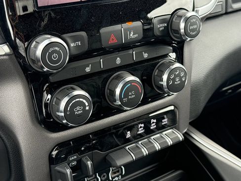 New 2026 RAM 1500 4x4 Crew Cab image 25