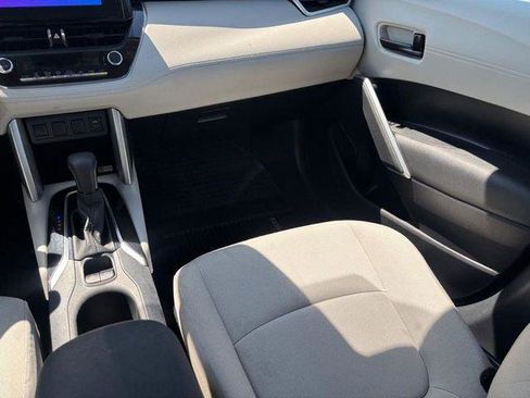 Certified 2023 Toyota Corolla Cross LE FWD image 14
