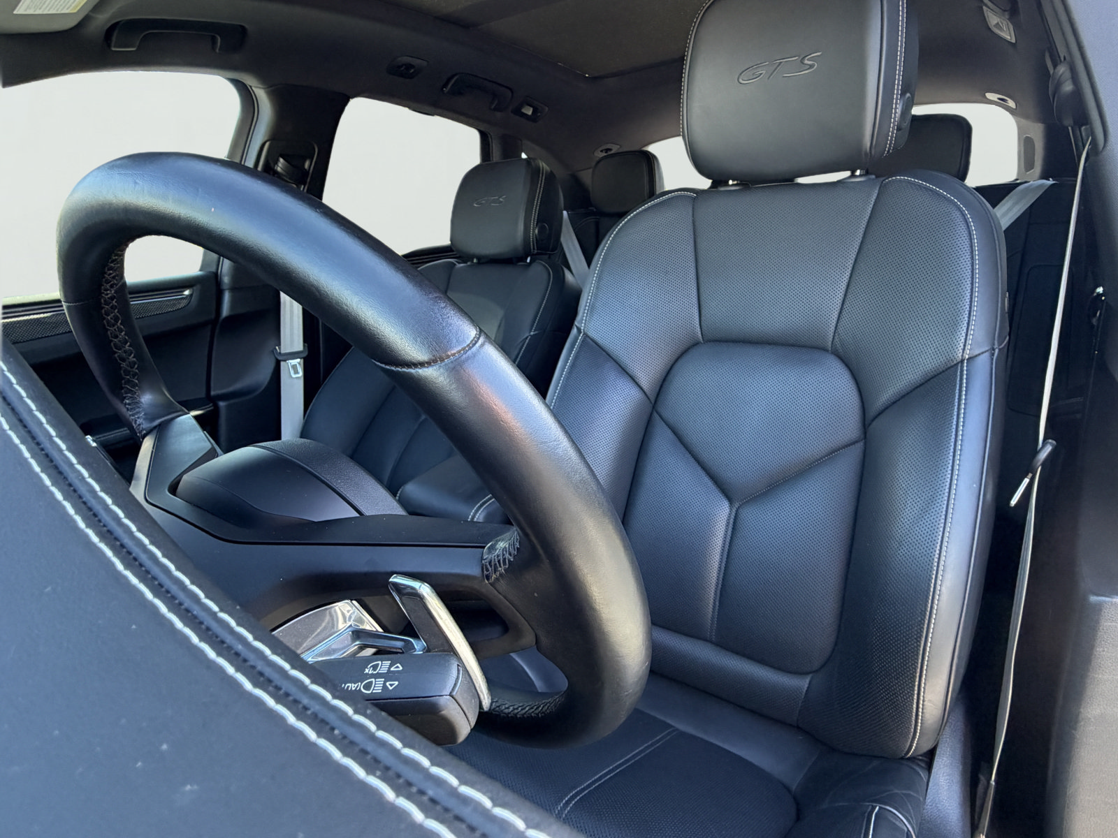 Certified 2023 Porsche Macan GTS AWD/4WD image 5