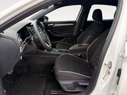 Certified 2024 Volkswagen Jetta Sport FWD image 19