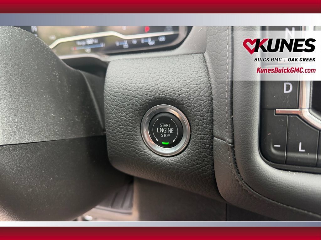 Used 2024 GMC Yukon Denali AWD/4WD image 31