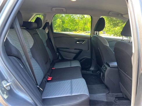 Used 2023 Nissan Rogue SV AWD/4WD image 14