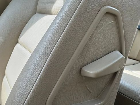 Used 2012 Mercedes-Benz C 300 4MATIC Sedan image 29