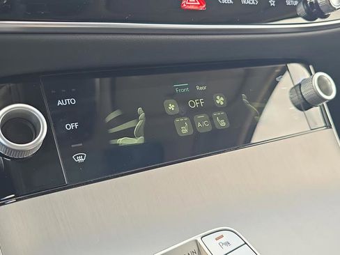 New 2026 Genesis GV70 2.5T Select AWD/4WD image 22