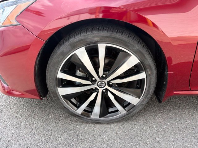 Used 2022 Nissan Altima 2.5 SR AWD/4WD image 13