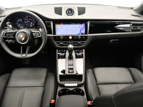 Certified 2026 Porsche Macan AWD/4WD image 24
