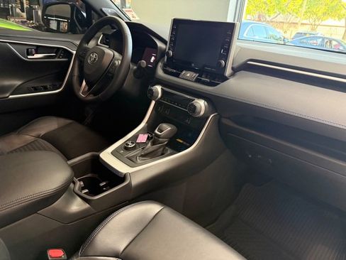 Used 2022 Toyota RAV4 XSE AWD/4WD image 14