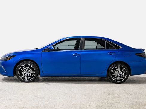 Used 2016 Toyota Camry SE FWD image 8