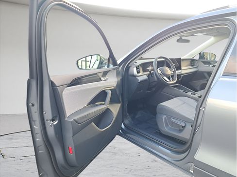 New 2025 Volkswagen Tiguan S AWD/4WD image 12