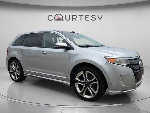 Used 2014 Ford Edge Sport w/ Driver Entry Package FWD image 7