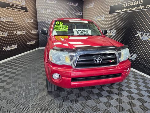 Used 2006 Toyota Tacoma PreRunner RWD image 5