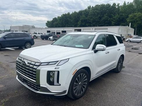 Used 2023 Hyundai Palisade Calligraphy FWD image 1