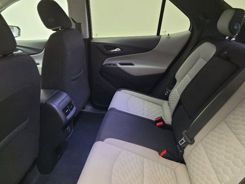 Used 2019 Chevrolet Equinox LT w/ Sun & Navigation Package AWD/4WD image 18