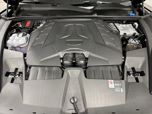 New 2026 Porsche Cayenne GTS AWD/4WD image 30
