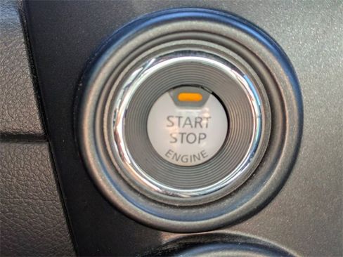 Used 2021 Nissan Titan PRO-4X w/ Pro-4x Convenience Package image 32