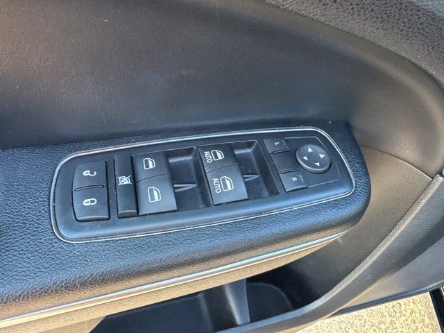 Used 2016 Chrysler 300 Limited AWD/4WD image 9