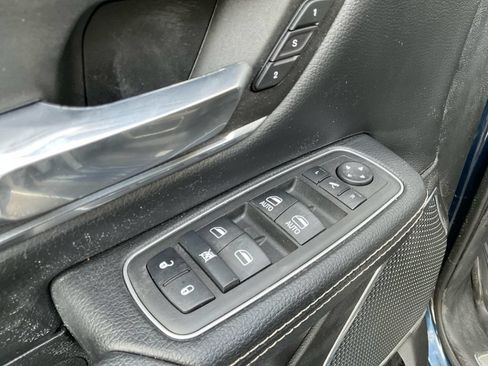 Used 2022 RAM 1500 Laramie AWD/4WD image 31