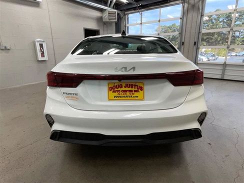 Used 2024 Kia Forte LXS image 4