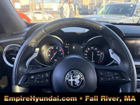 Used 2022 Alfa Romeo Stelvio Veloce image 29