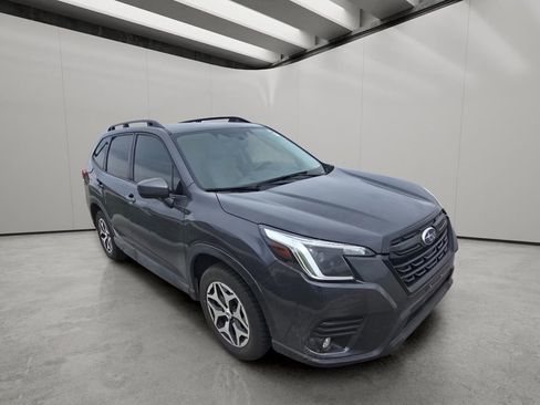 Used 2024 Subaru Forester Premium AWD/4WD image 7