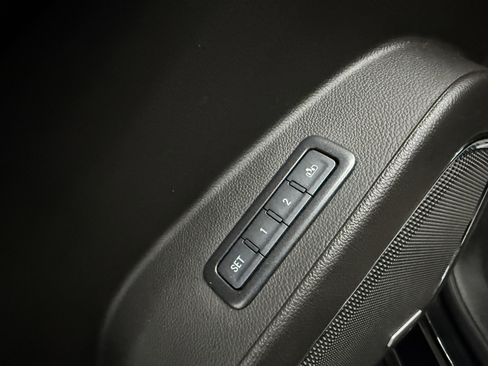 Used 2018 GMC Yukon SLT image 10