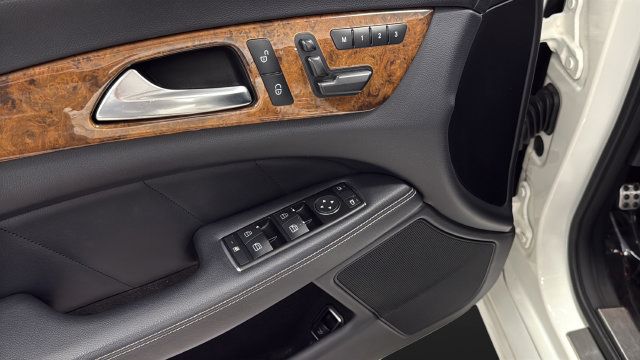 Used 2012 Mercedes-Benz CLS 550 4MATIC image 22