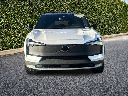 New 2026 Volvo EX30 Cross Country Ultra w/ Protection Package Premier AWD/4WD image 9