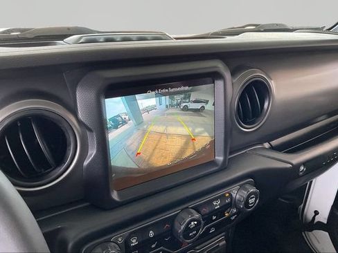 Used 2023 Jeep Wrangler Unlimited w/ Cold Weather Group AWD/4WD image 11